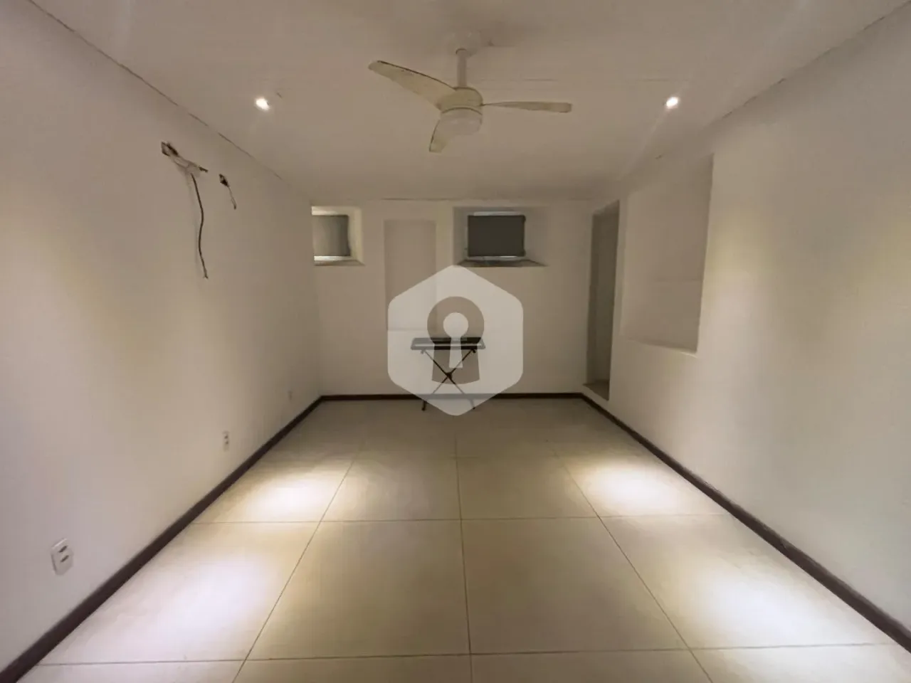 House with 2 bedrooms and 2 bathrooms plus 4 parking — photo 12