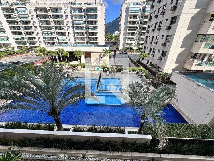 Furnished apartment, 65 m², with a glass-enclosed balcony — photo 46