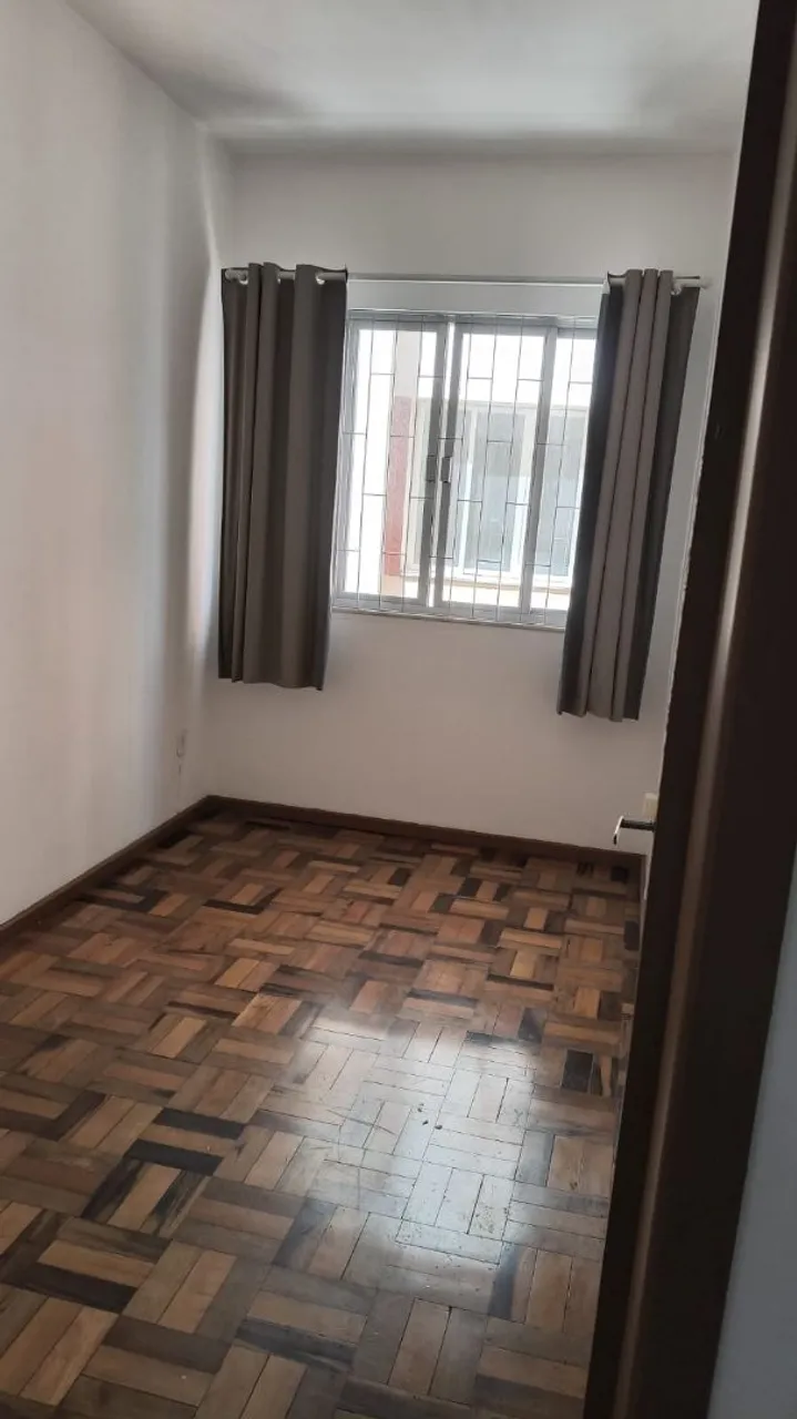 Apartment, 51 m², with wood or laminate floors — photo 3