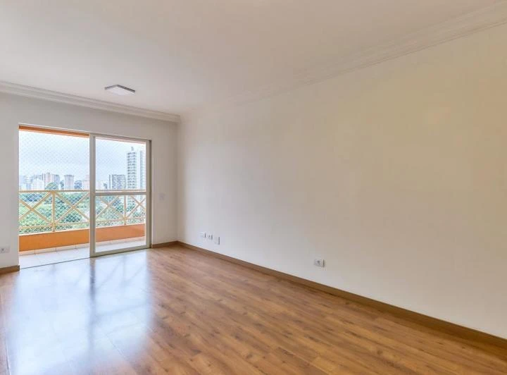 Furnished apartment with 3 bedrooms and 1 ensuite — photo 2