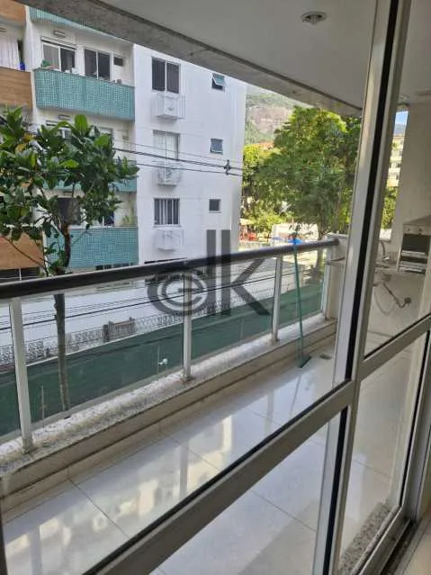 Apartment with 2 bedrooms, 3 bathrooms and a balcony — photo 5