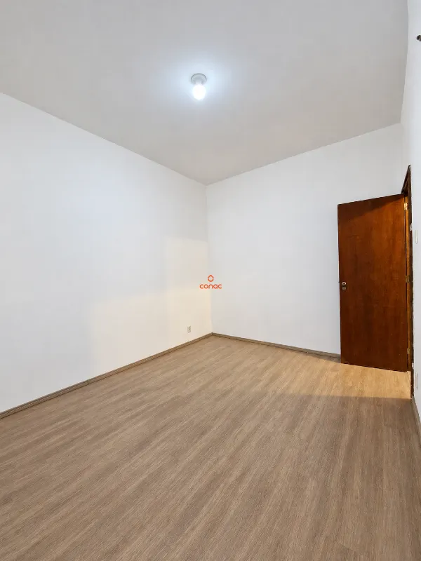Apartment on the 1st floor with wood or laminate floors — photo 13