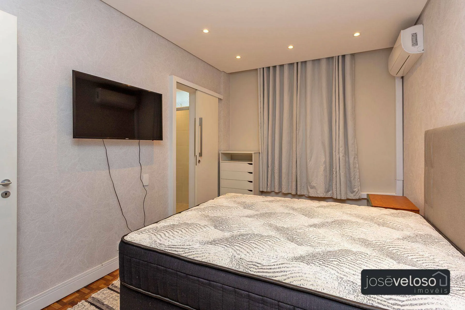 137 m² apartment with 3 bedrooms and air conditioning — photo 28