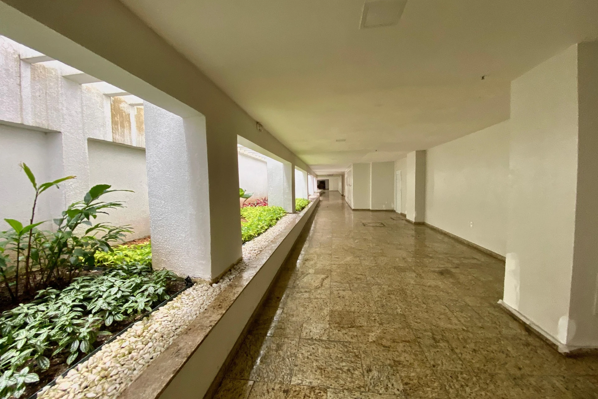 Apartamento com 2 quartos e varanda, vaga inclusa — photo 27