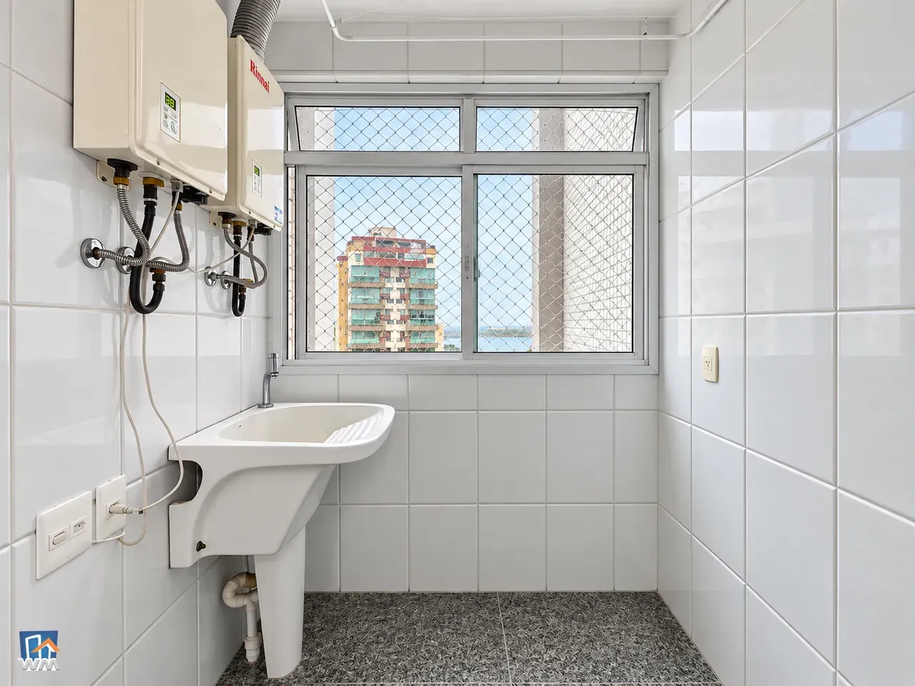 Park view in a 3-bedroom apartment, 120 m² — photo 26