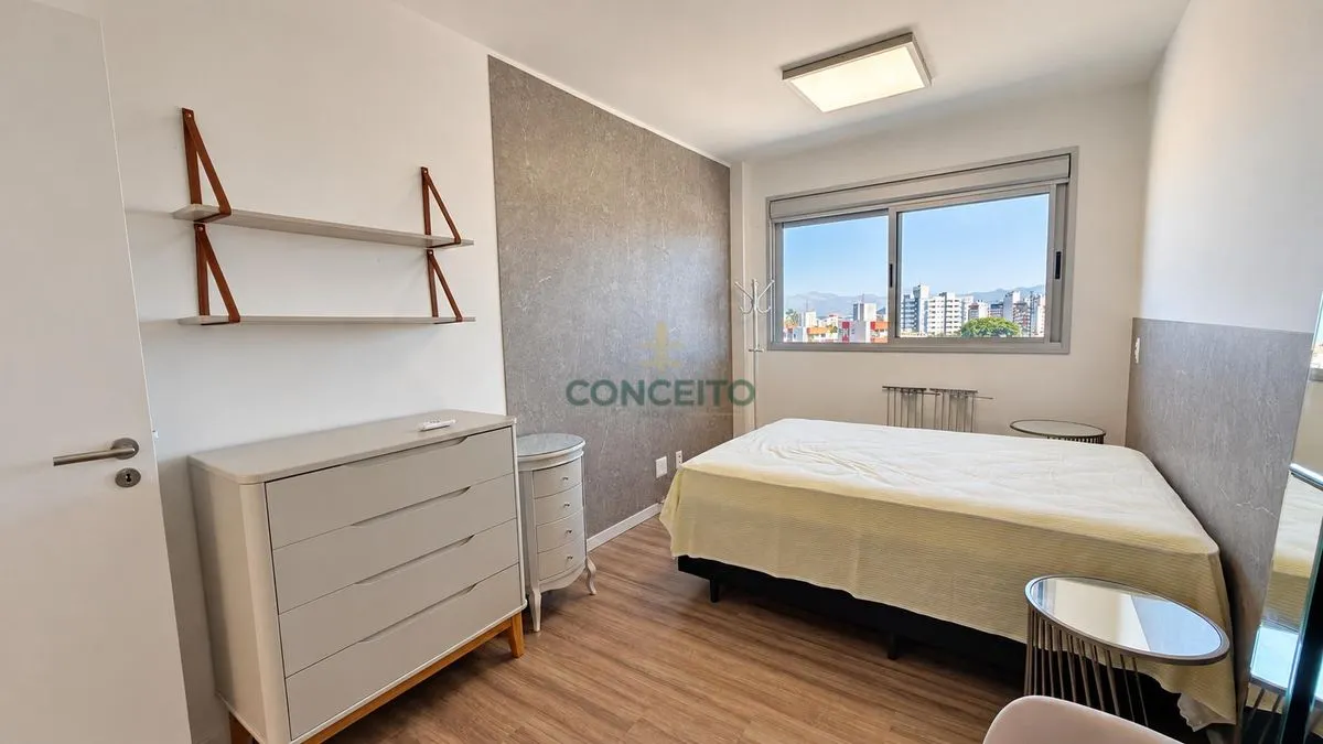 One-bedroom apartment with a washing machine — photo 2