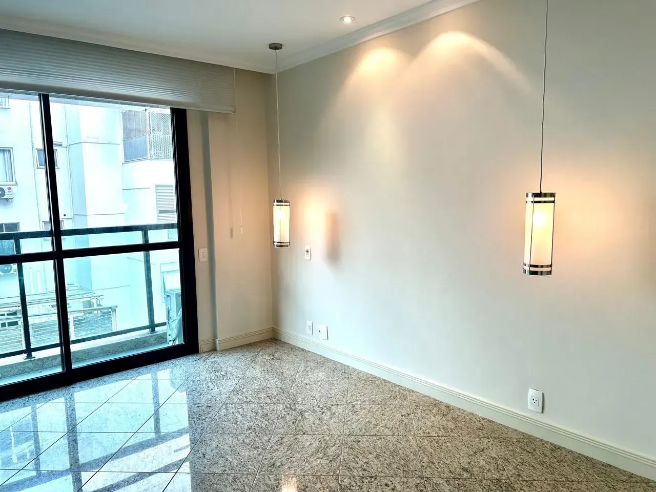 165 m² apartment with 4 bedrooms and 4 bathrooms — photo 2
