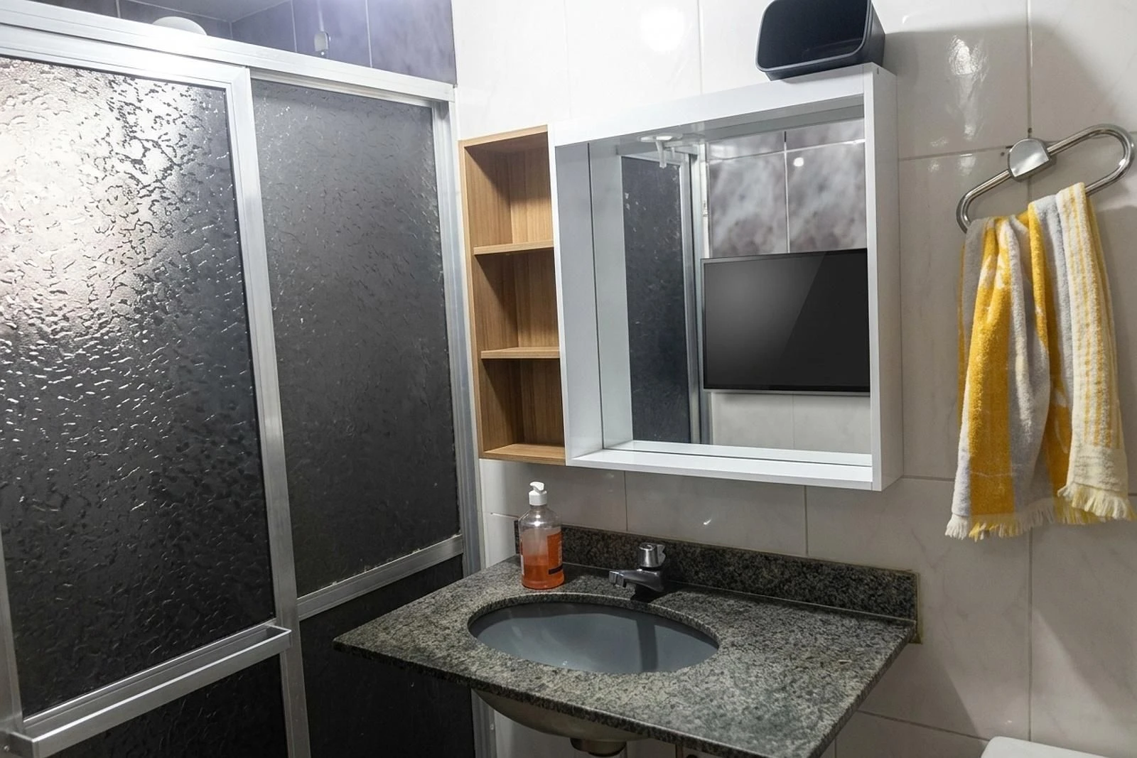 59 m² apartment with a home office and a washing machine
