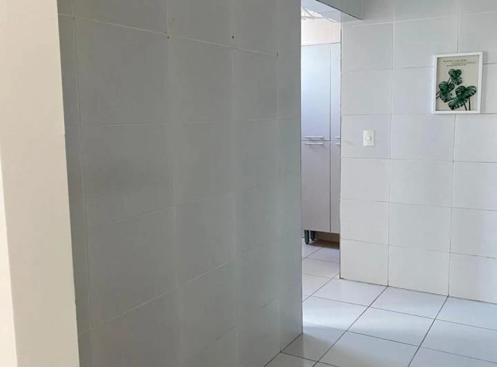 70 m² apartment with 3 bedrooms and a balcony — photo 2