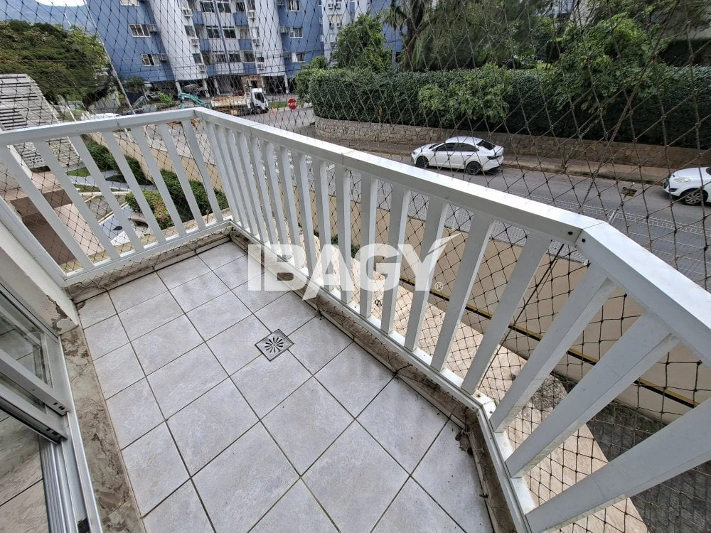 2-bedroom apartment with balcony and 56 m² — photo 3