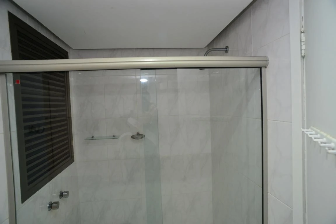 Furnished apartment, 66 m², with floor-to-ceiling windows — photo 18