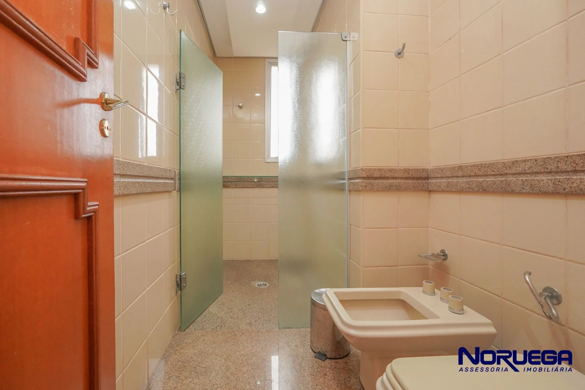 Apartamento de 4 quartos em condomínio com academia — photo 15