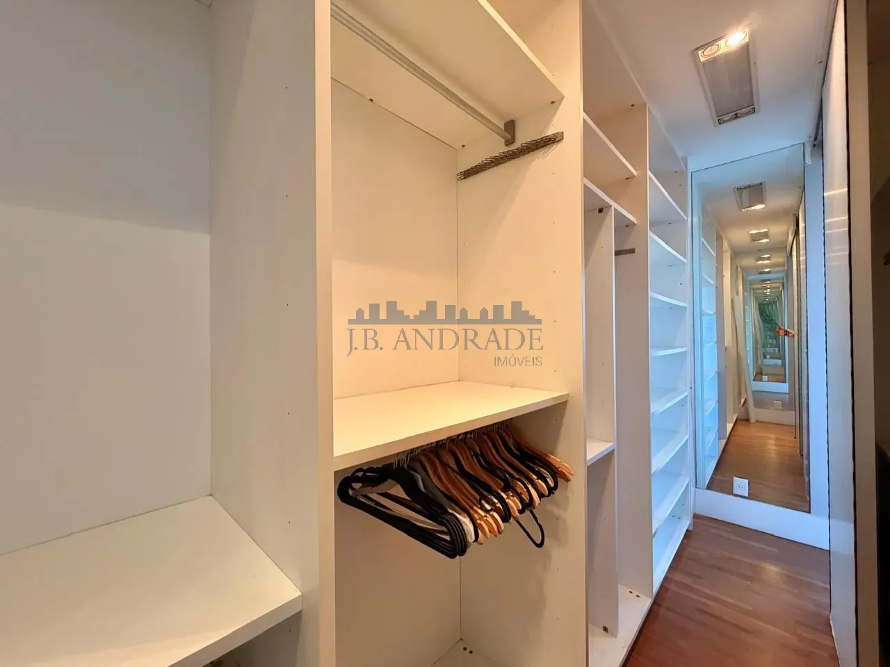Apartamento mobiliado de 178 m² com 3 quartos e varanda — photo 15