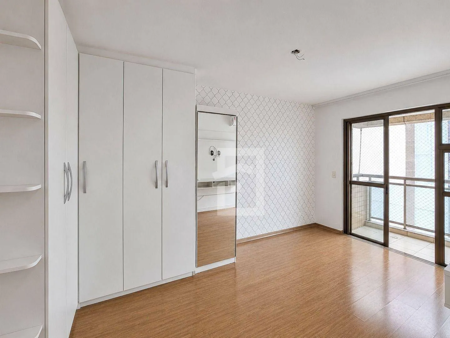 210 m² apartment with 3 bedrooms and glassed balcony — photo 9