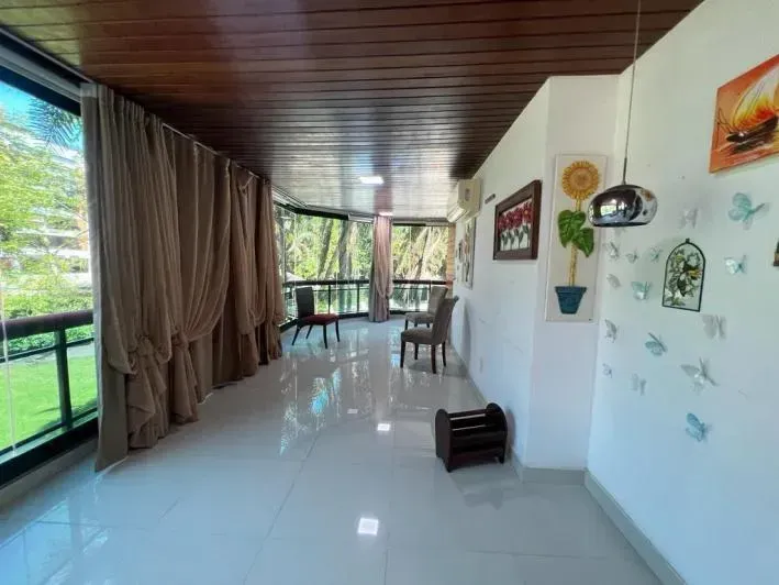 Apartment with 4 bedrooms and a glassed-in balcony — photo 2