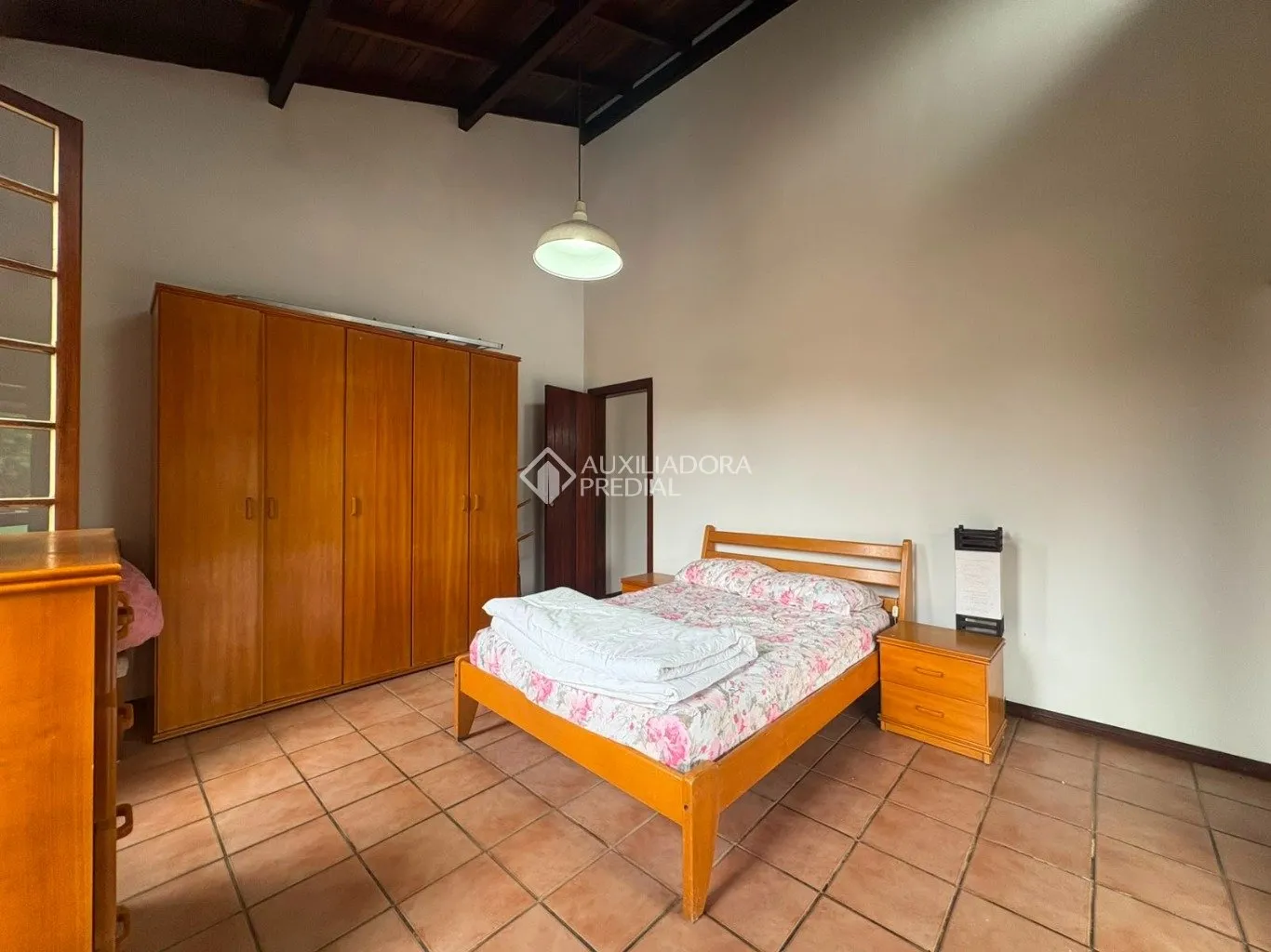Furnished house with 2 bedrooms and 2 parking spots — photo 15