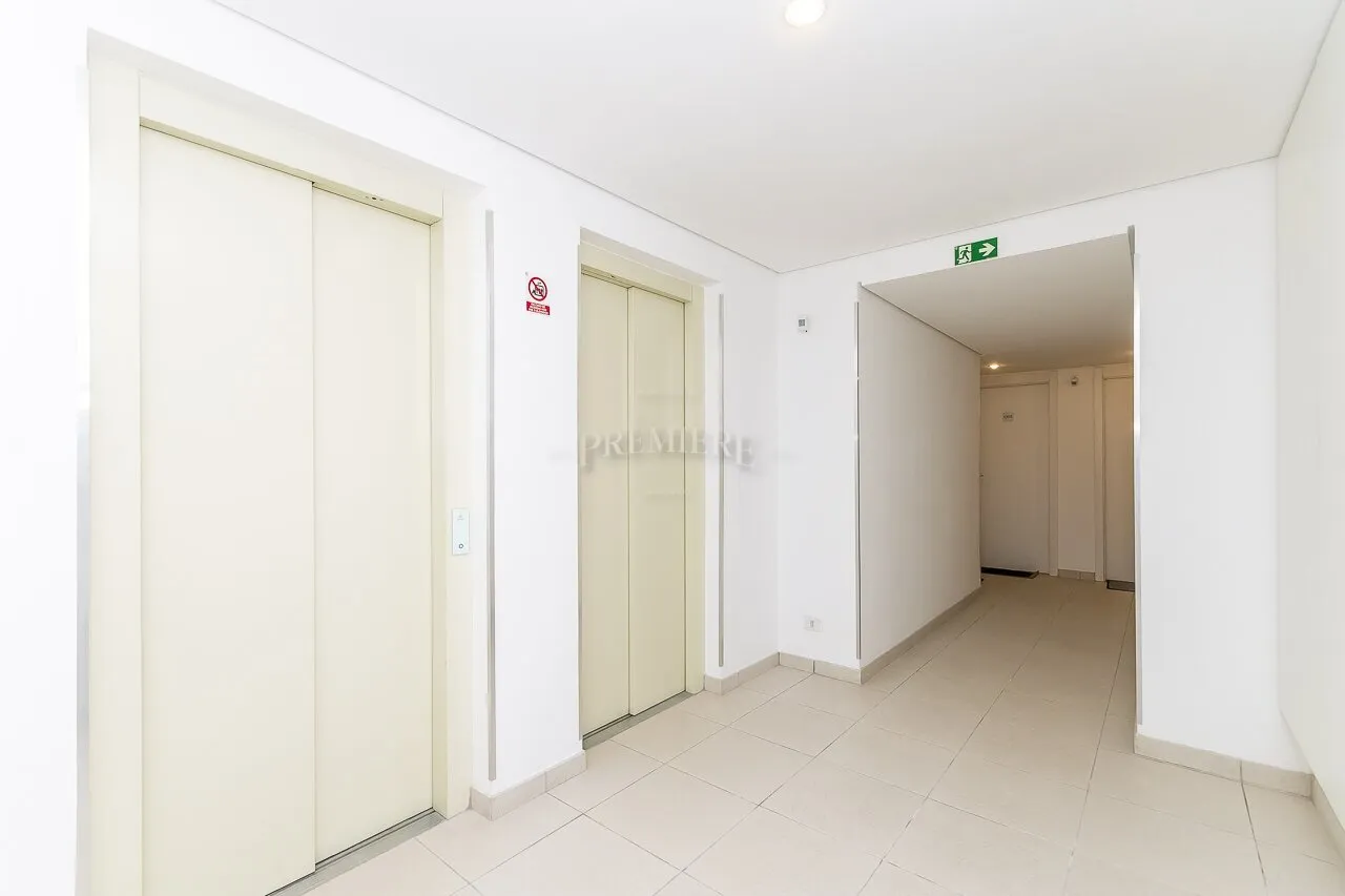 Меблированное студио 60 м² с 1 парковкой и кухней — photo 26