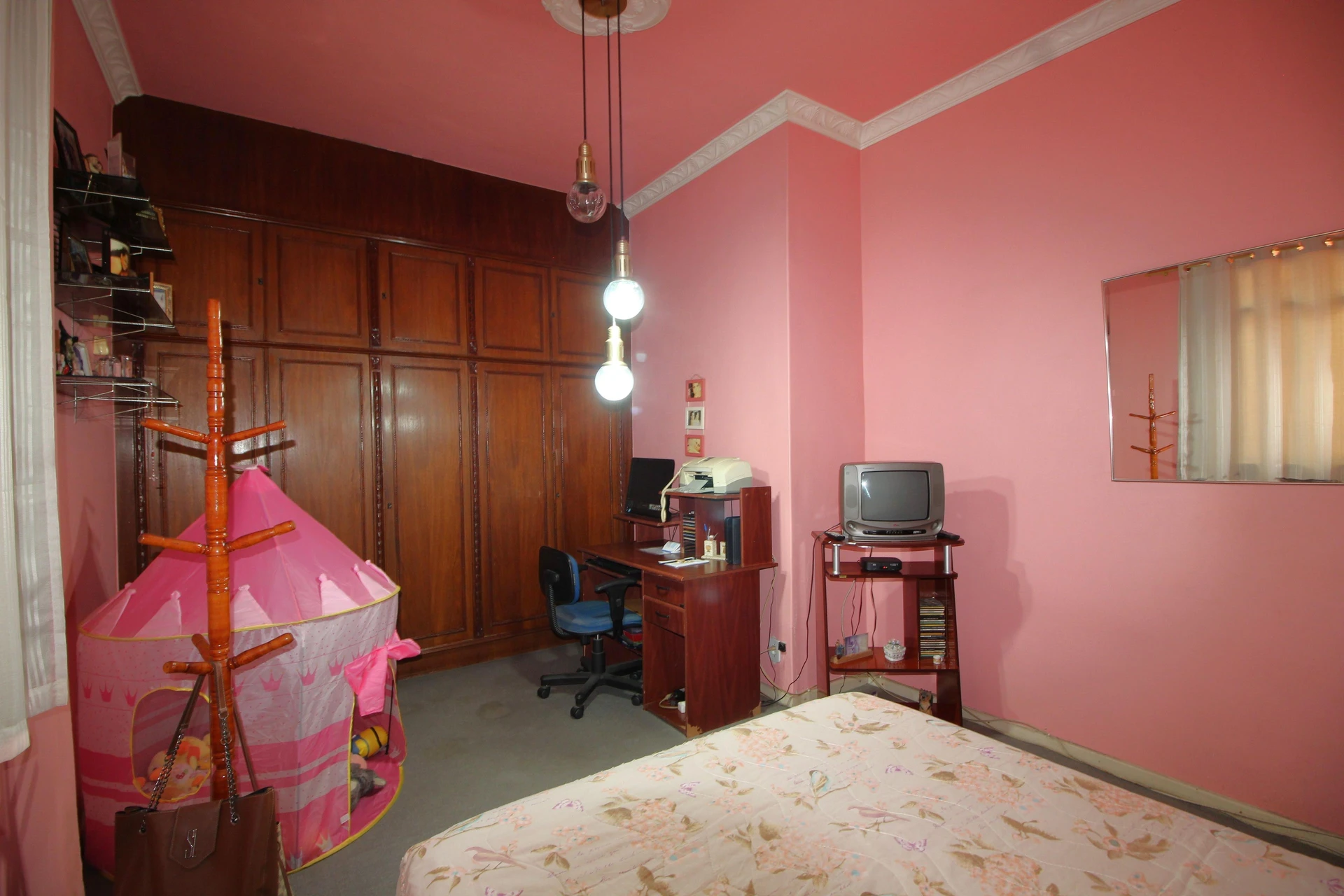 Furnished 3-bedroom house with a private garden — photo 6