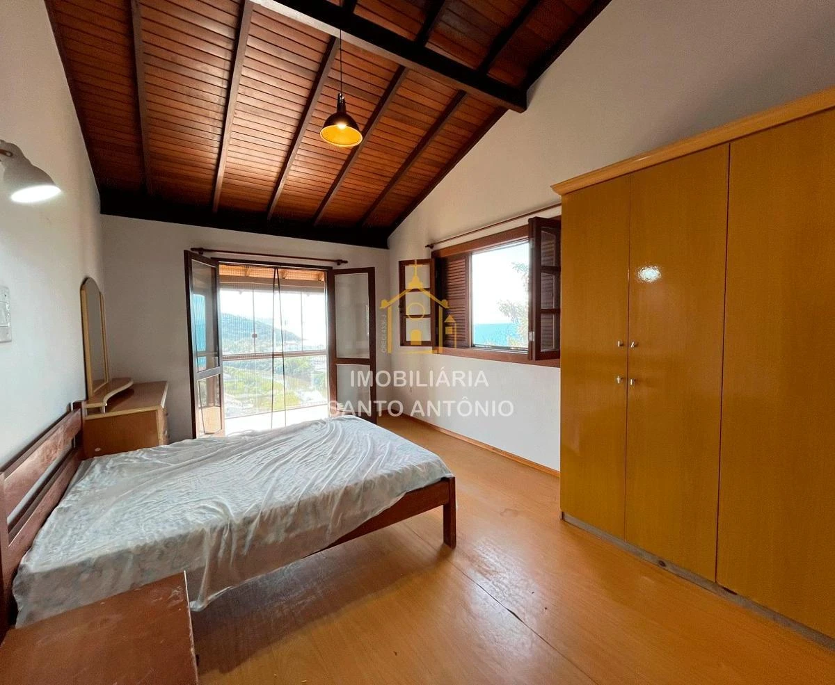 3-bedroom house with a water view in Florianópolis — photo 21