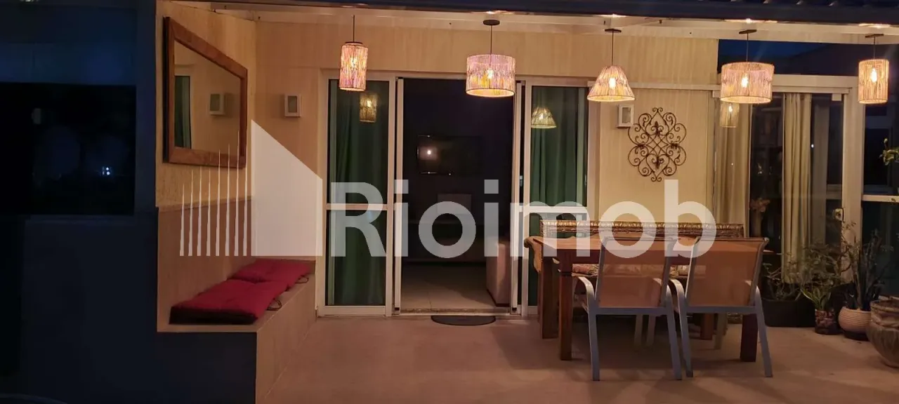 Furnished 3-bedroom duplex with 4 bathrooms and a home office — photo 9