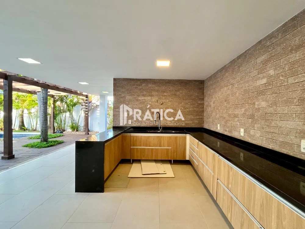 House with 5 bedrooms and an open-plan kitchen — photo 19