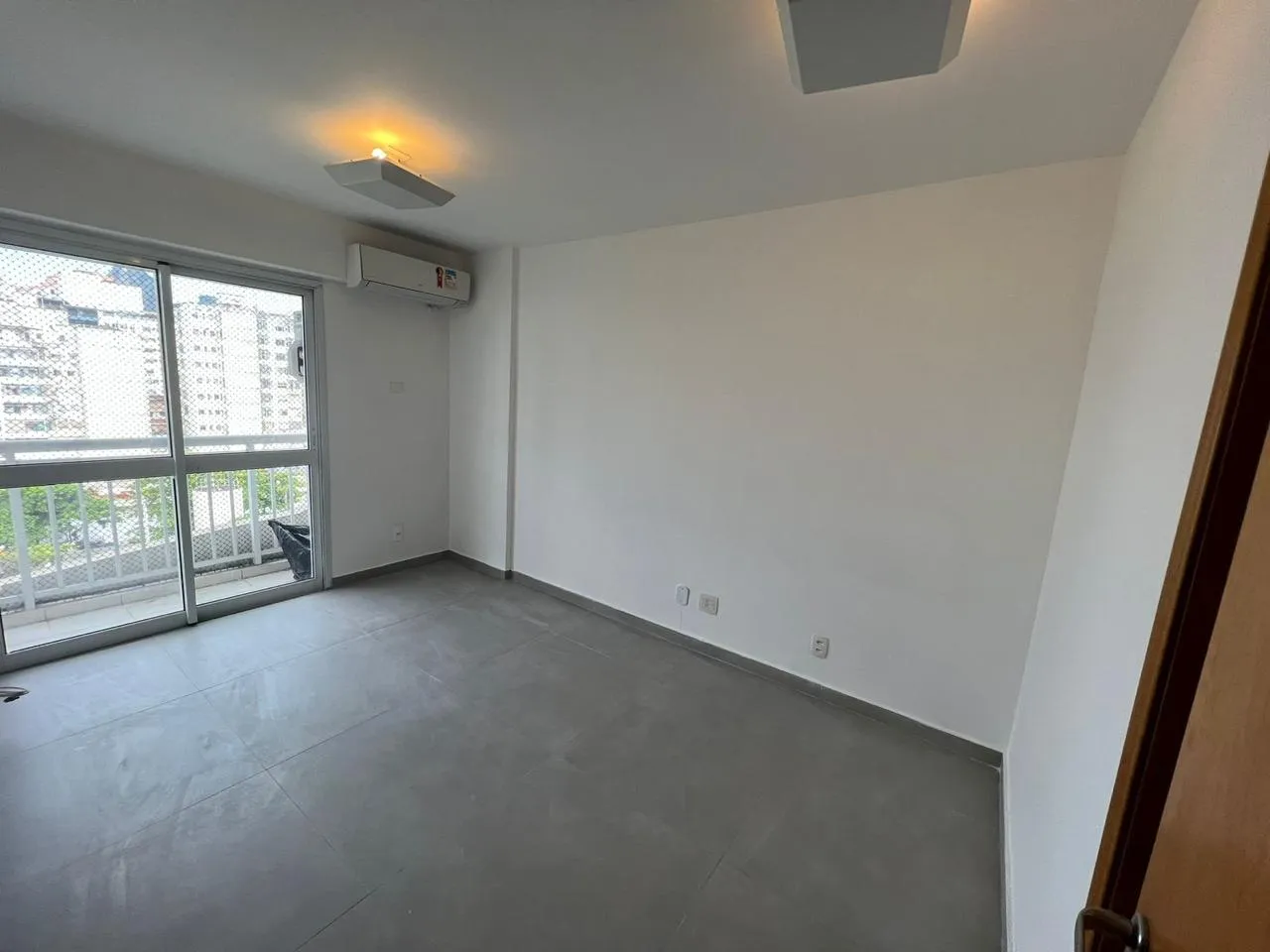 Furnished apartment with 2 bedrooms and 3 bathrooms — photo 20