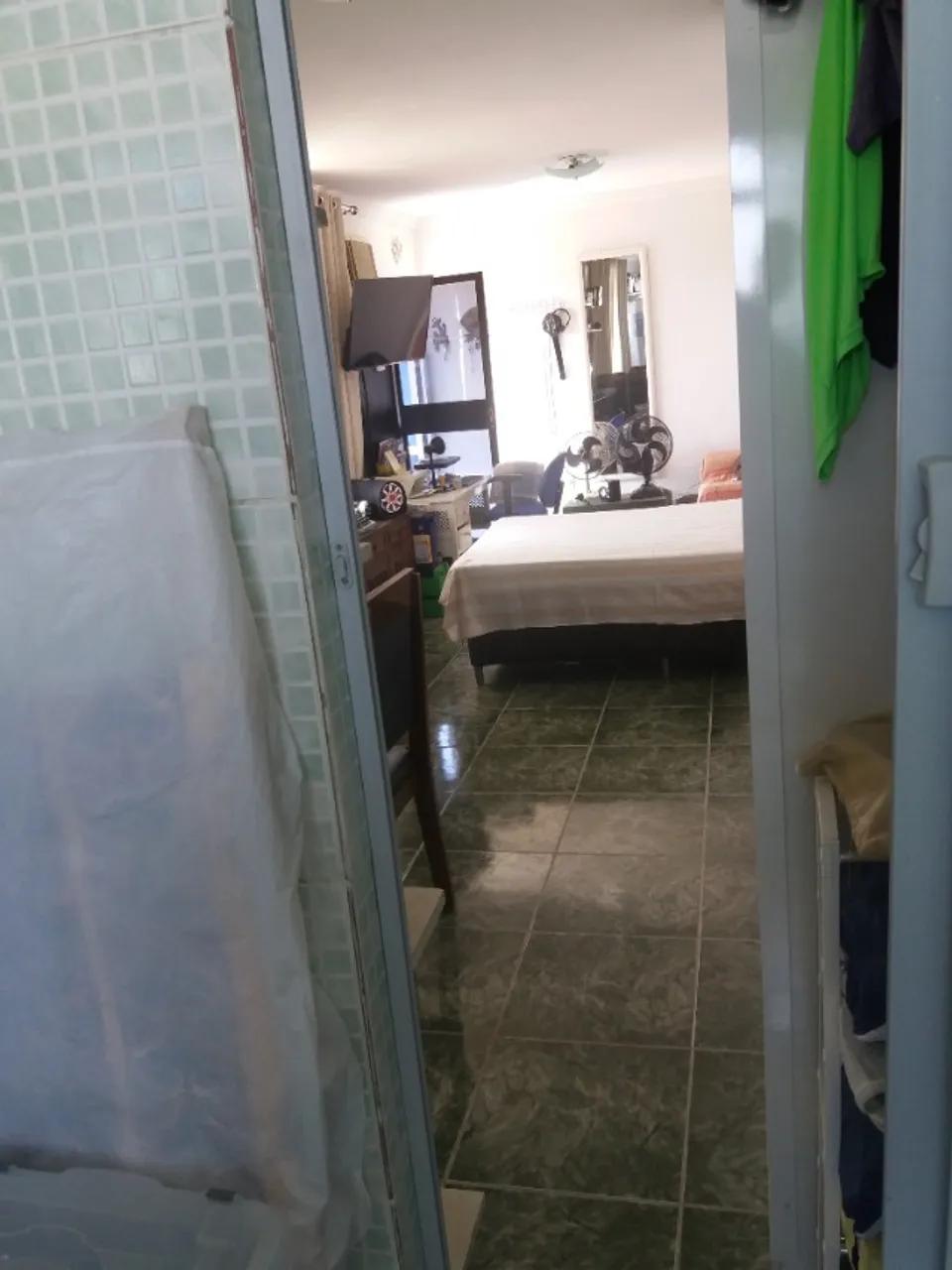 Bathtub in a one-bedroom house, 48 m² — photo 8