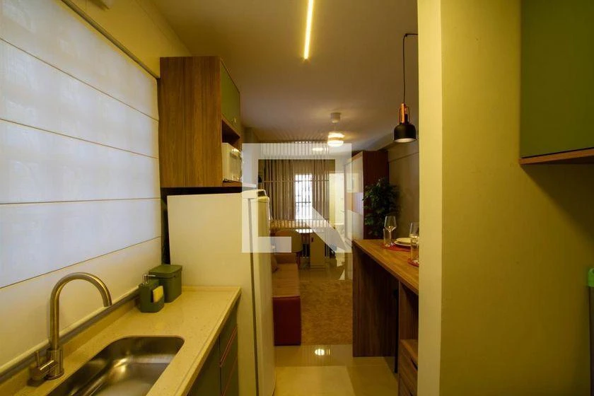 35 m² studio with a home office and a washing machine — photo 9