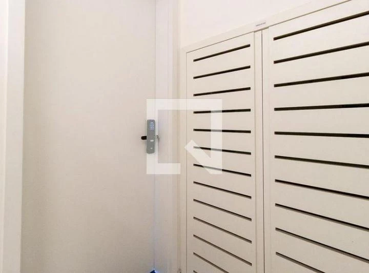 Apartamento de 2 dormitorios con 2 baños y 46 m² — photo 8