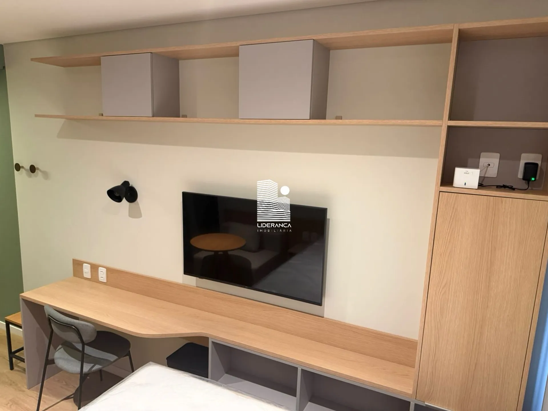 Furnished studio with 24 m², 1 bedroom and 1 bathroom — photo 16