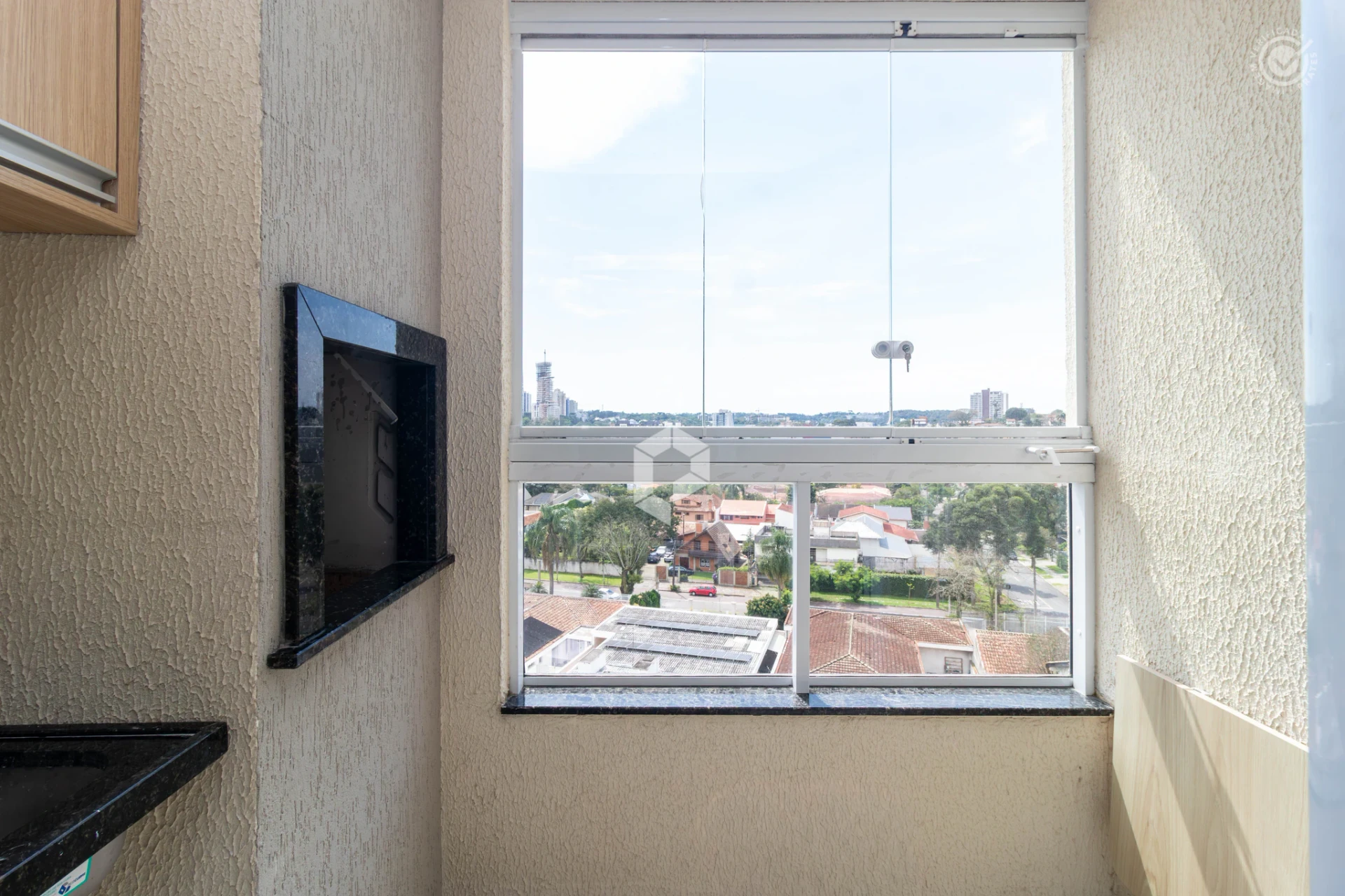 2-bedroom apartment with a grill on the balcony in Curitiba — photo 19