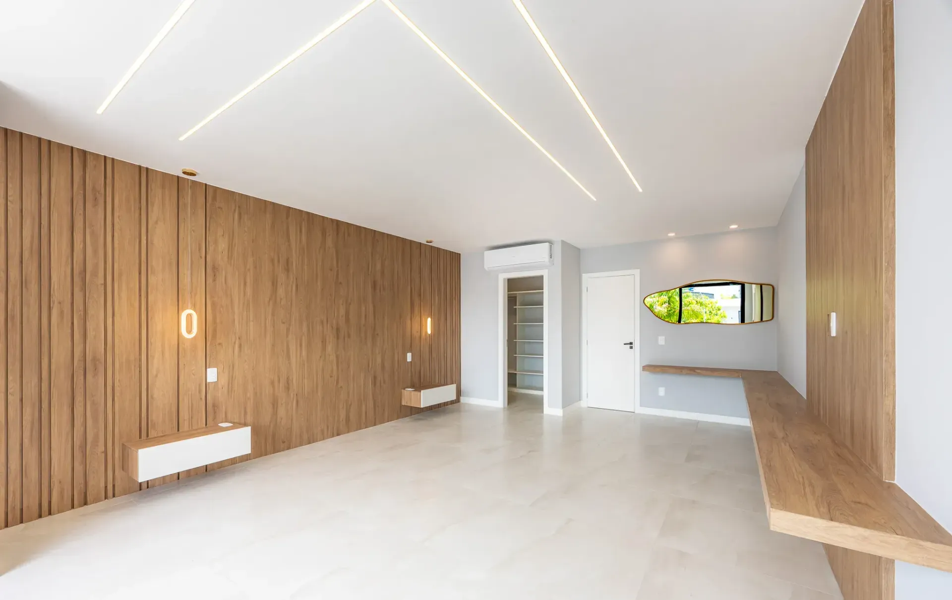 Furnished house with 5 suites and floor-to-ceiling windows — photo 22