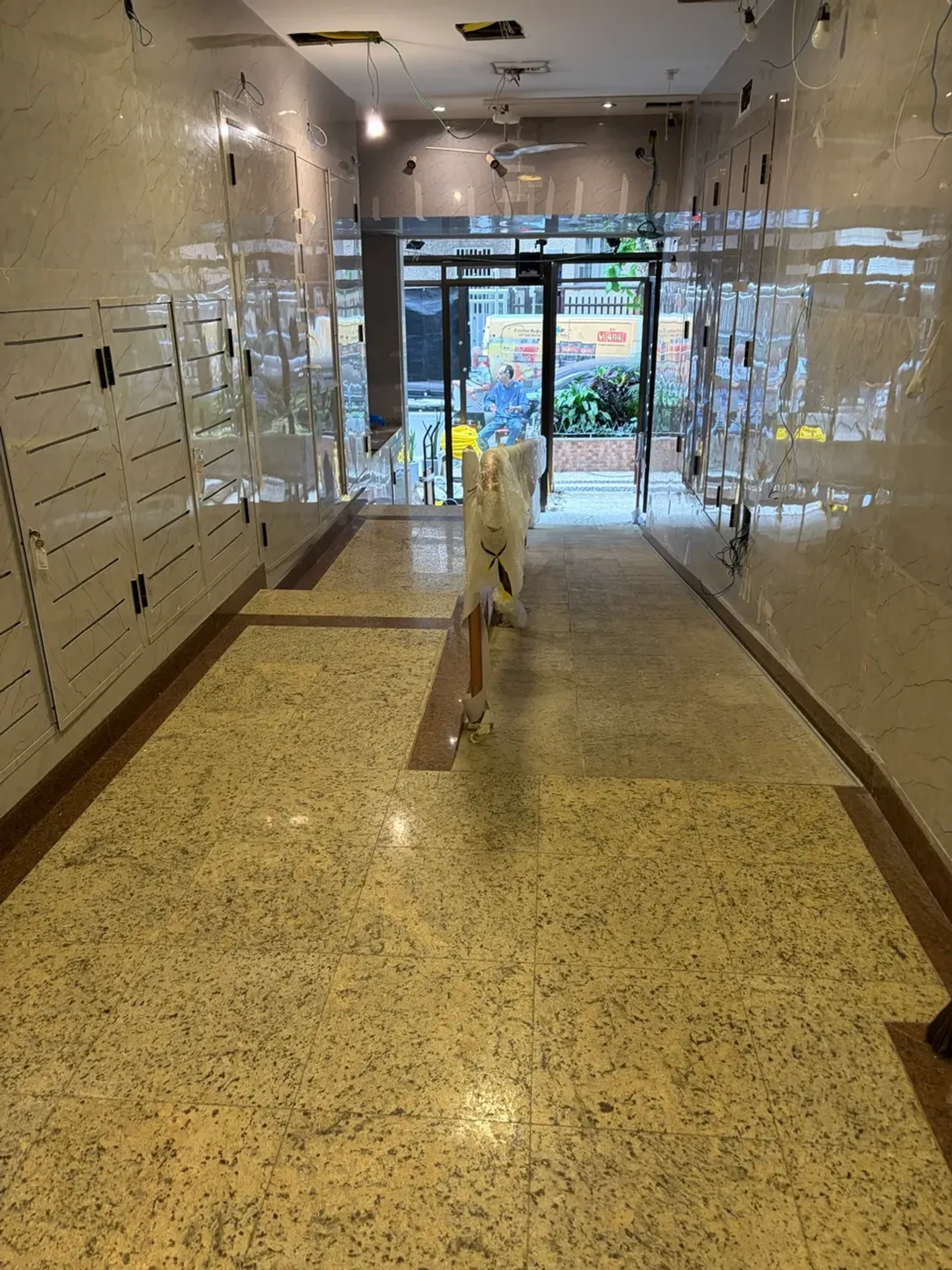 Деревянный пол или ламинат и 1 спальня: квартира 29 м² — photo 9