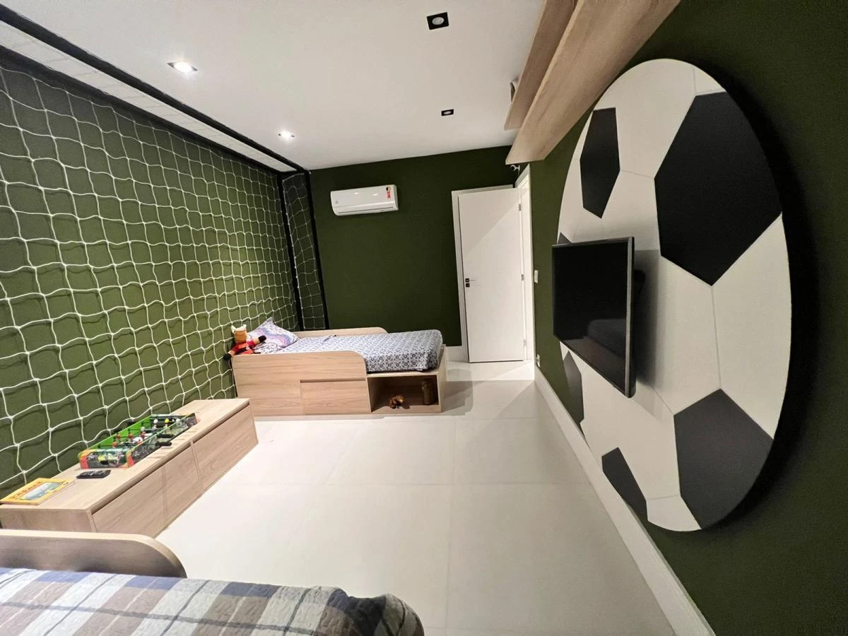 600 m² house with 4 en-suite bedrooms and 3 parking spots — photo 21