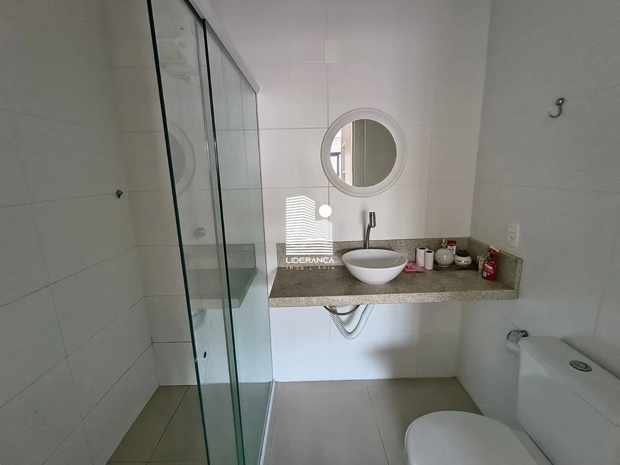 Washing machine in a one-bedroom apartment, 85 m² — photo 12