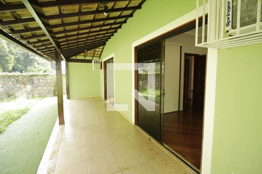 Casa de 700 m² com 3 quartos e 4 banheiros — photo 28