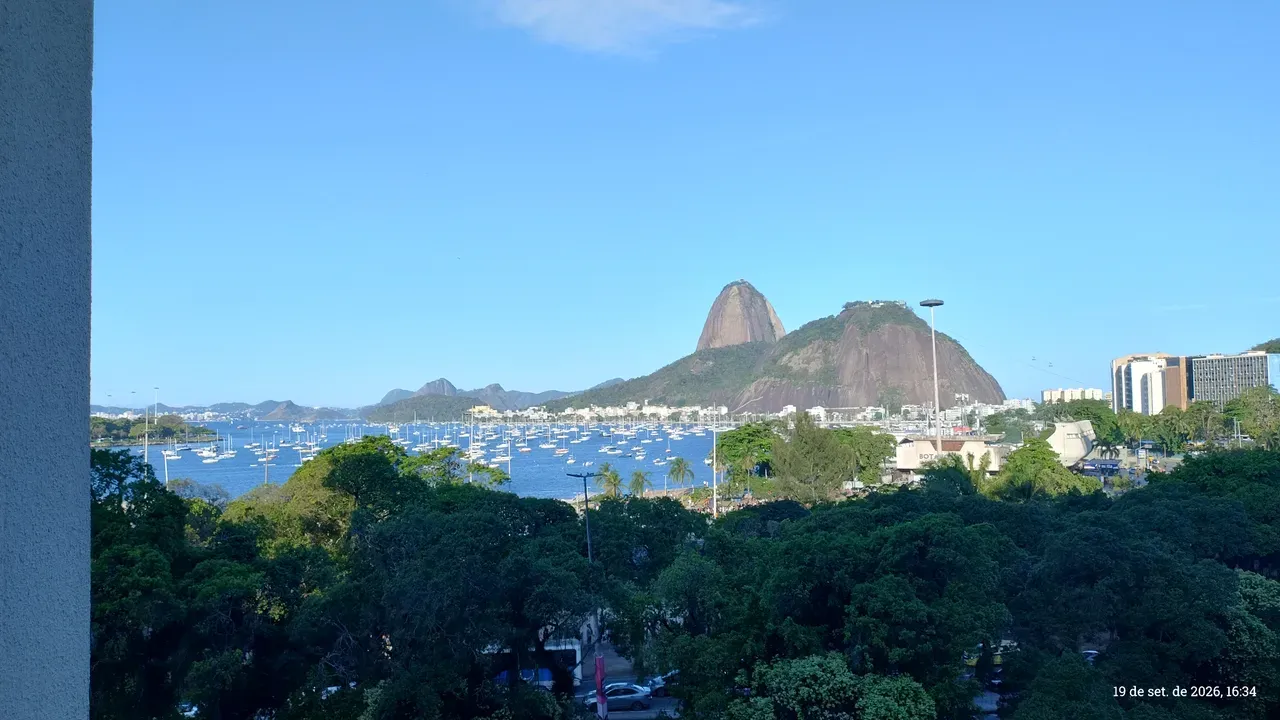 One-bedroom apartment with a water view in Rio de Janeiro — photo 8