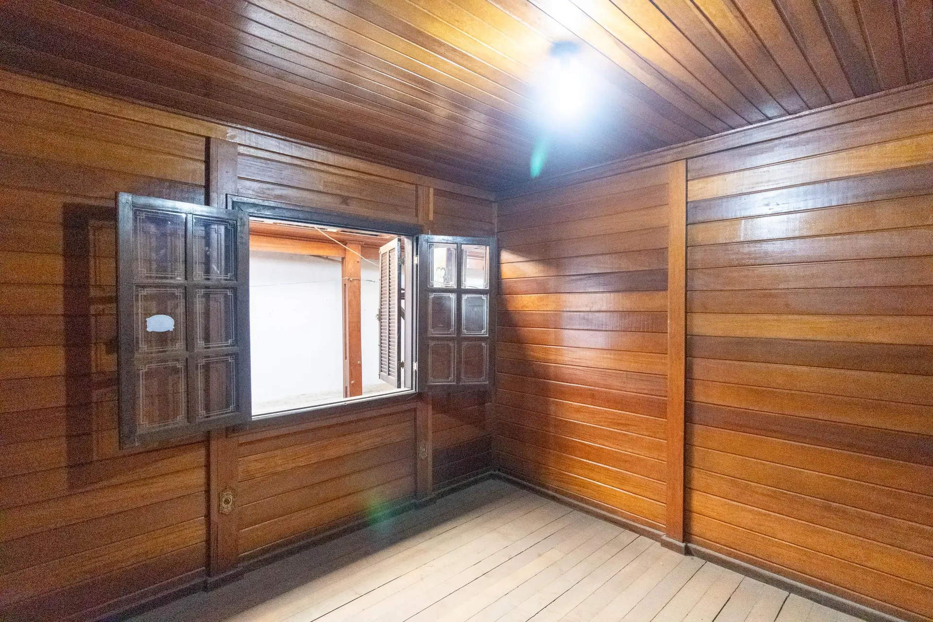 House with 2 bedrooms and a balcony — photo 9