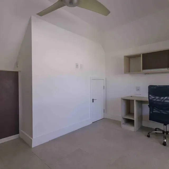 Furnished house, 470 m², with a bathtub — photo 28