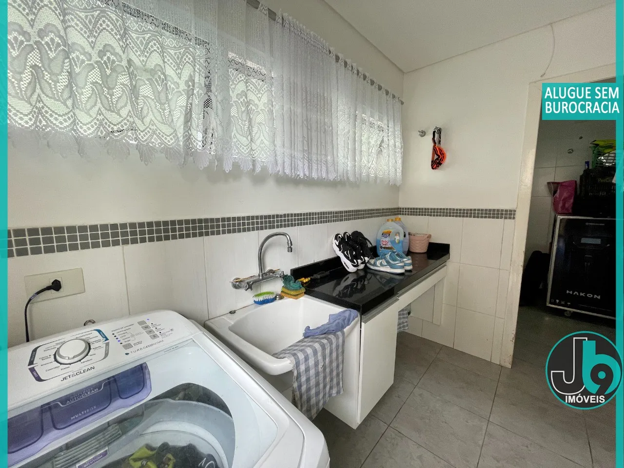 Furnished house with balcony grill and 4 bedrooms — photo 32