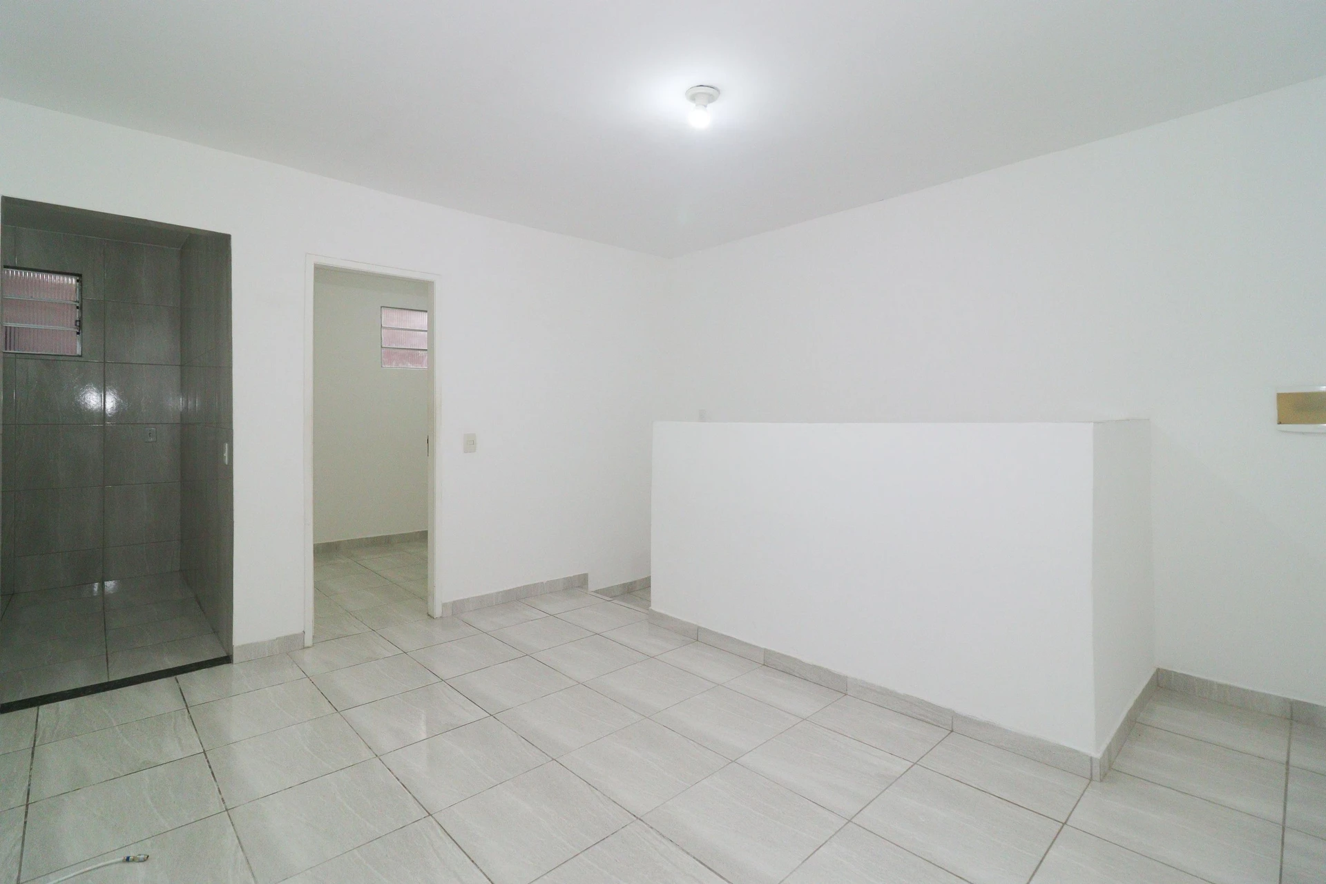 2-bedroom rental apartment with 1 bathroom and balcony — photo 22