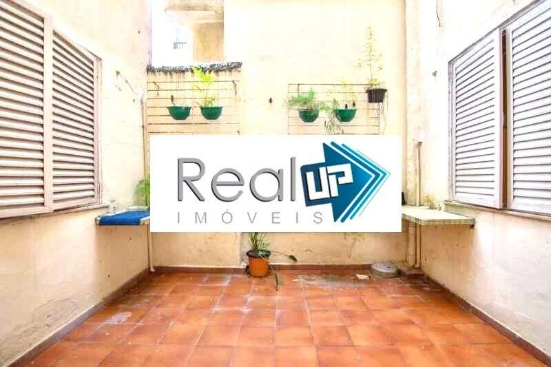 172 m² apartment with 3 bedrooms and a dedicated laundry area — photo 3