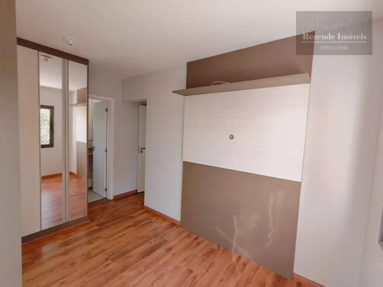 Apartamento de 2 dormitórios com varanda e churrasqueira — photo 8
