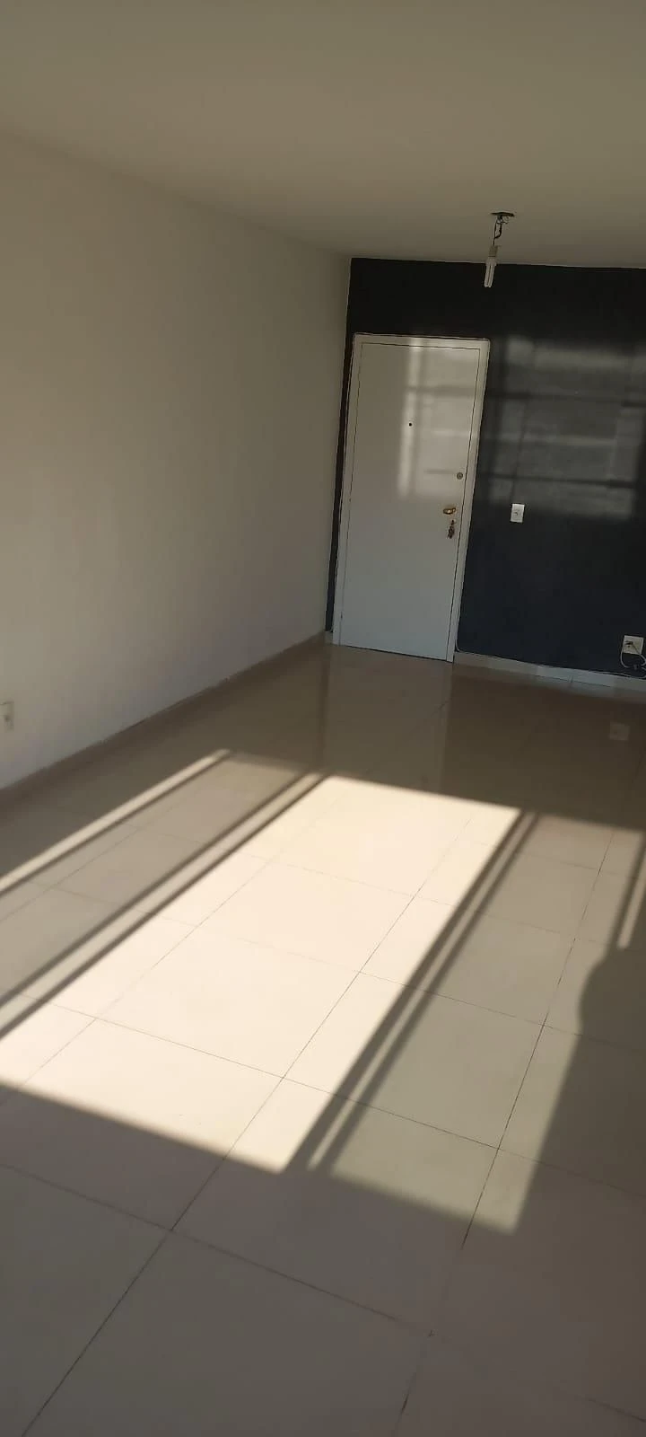 Невмебльована квартира з 2 спальнями і 1 паркомісцем — photo 5