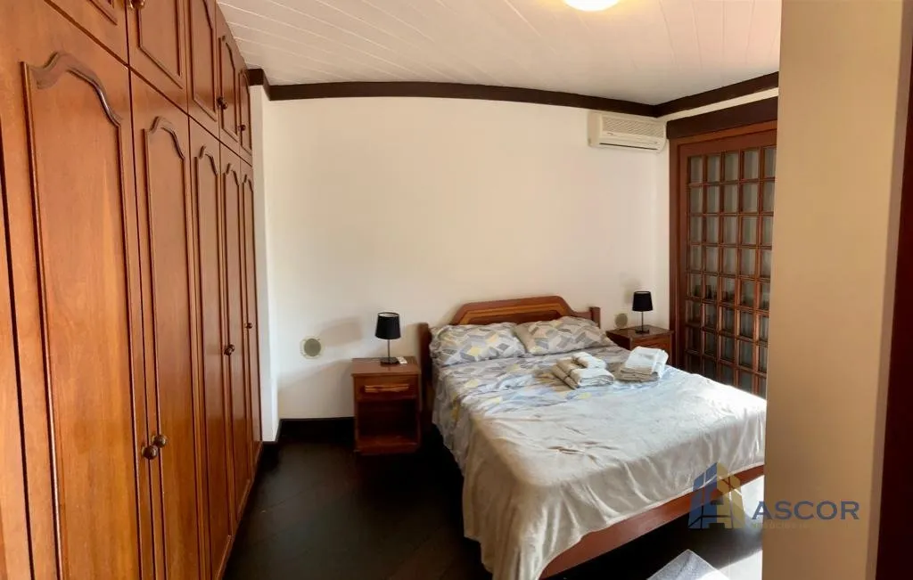 Мебльований будинок: 4 спальні з власними ваннами 600 м² — photo 21