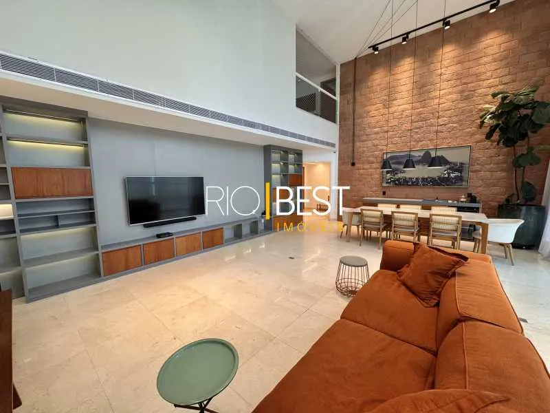 Floor-to-ceiling windows in a 4-bedroom apartment, 240 m² — photo 12