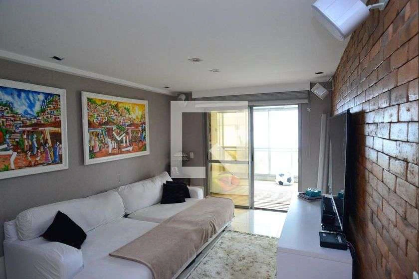 4-bedroom apartment with enclosed glass balcony — photo 21