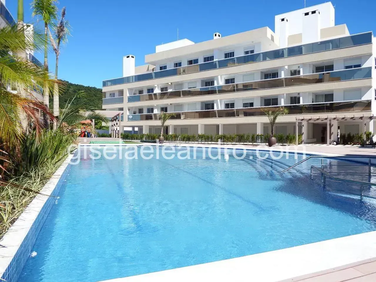 Apartamento mobiliado com cozinha integrada e 2 quartos — photo 8