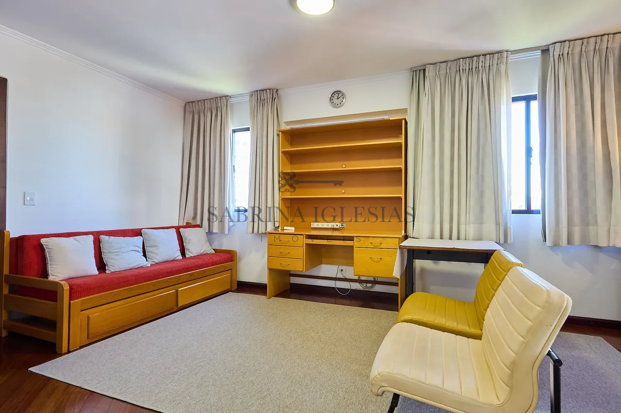 Unfurnished 94 m² apartment with balcony and air conditioning — photo 4