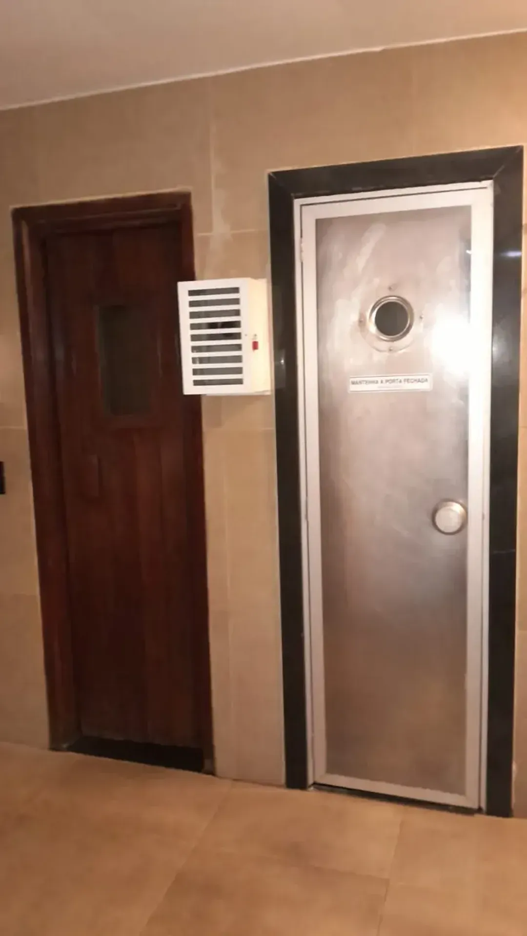 2-bedroom apartment in a building with a gym — photo 47